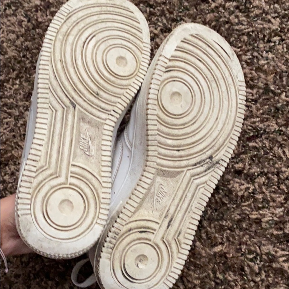 Af1 - Picture 4 of 4